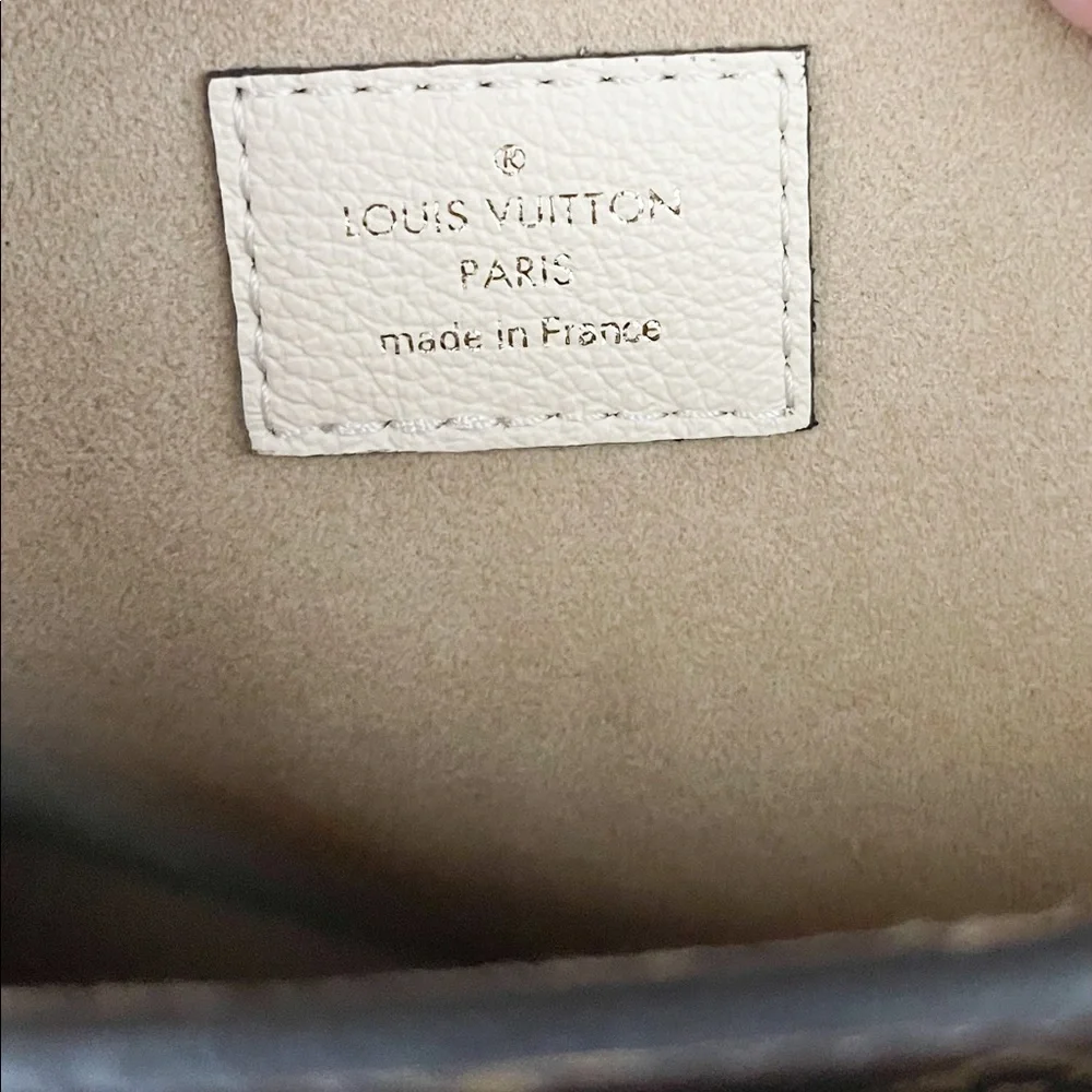 Louis Vuitton Monogram Vaugirard Creme Shoulder Strap Crossbody Bag - Picture 9 of 15